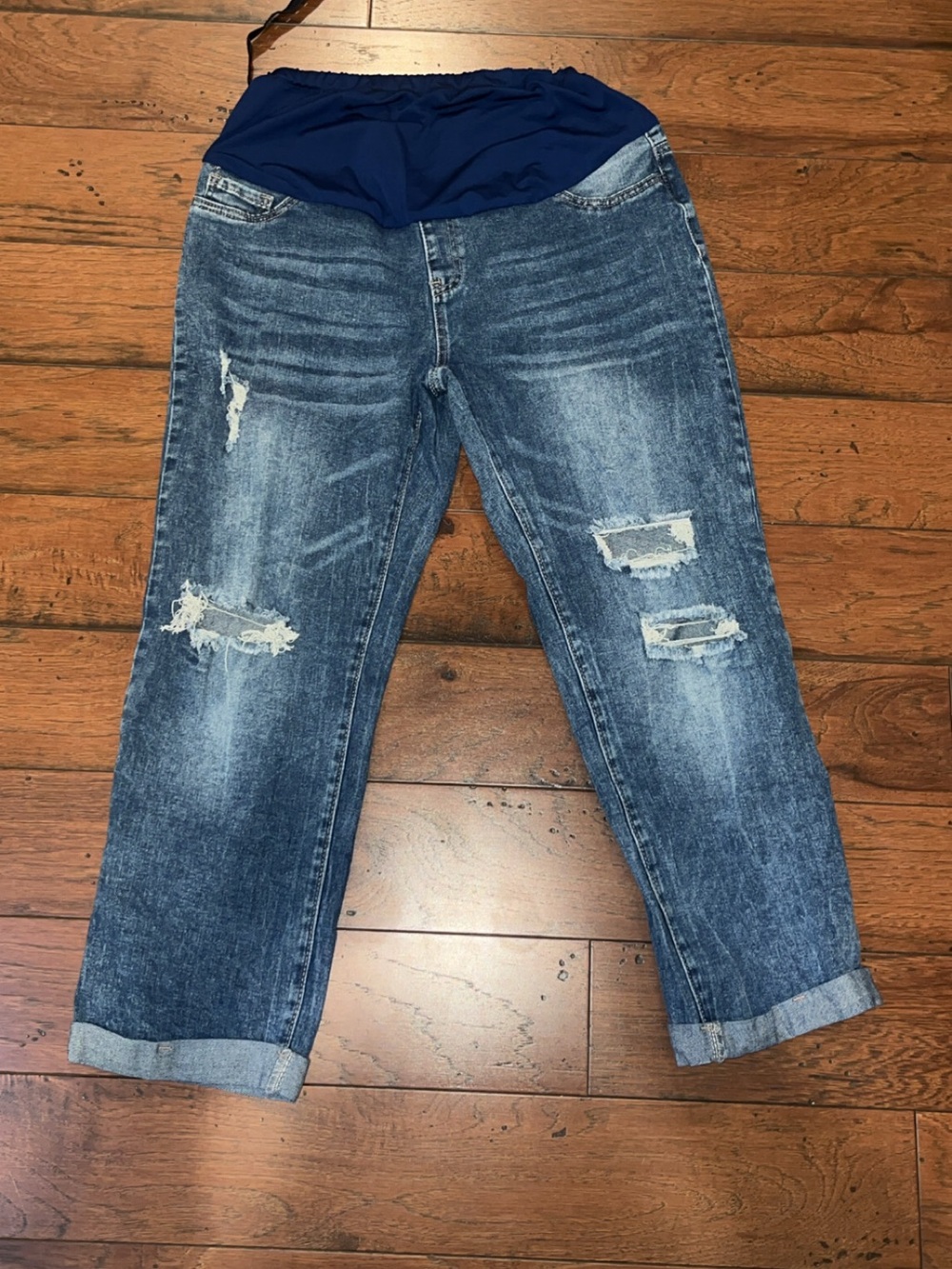 SHEIN Relaxed Distressed Blue Denim Jeans with Navy Waistband